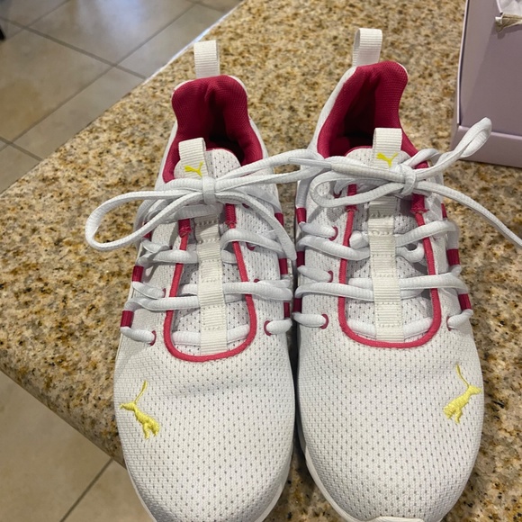 Puma kids sneakers, white with pink outline and yellow puma icon - Picture 3 of 3